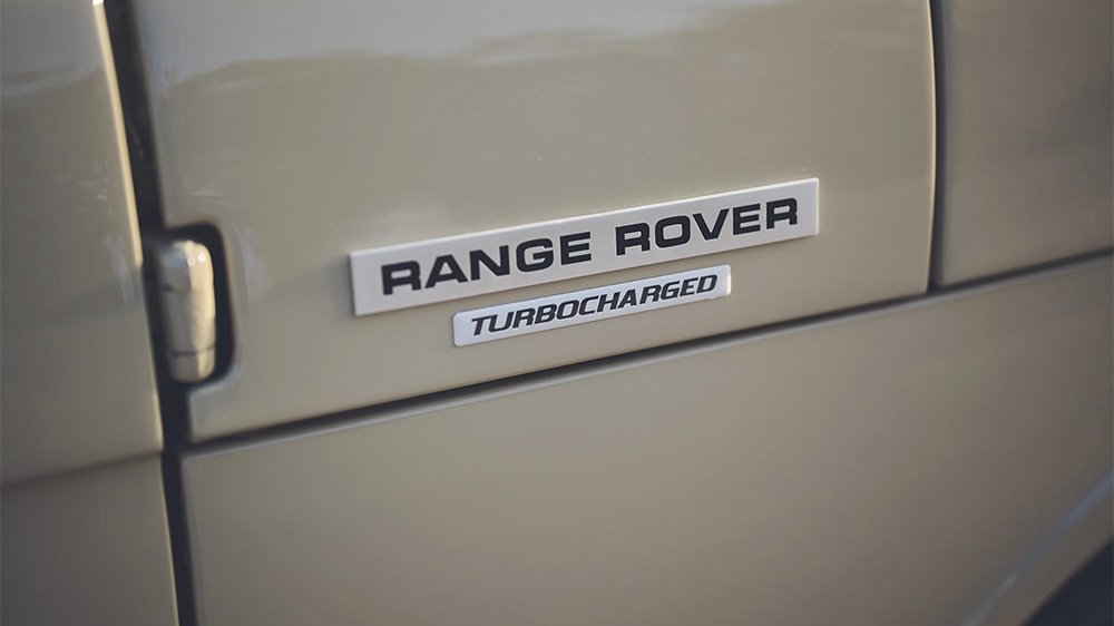 The Franz Albert-tuned 1972 Range Rover V210's special badging