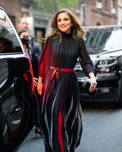 Queen Rania looks regal in a Daneh long-sleeved paneled dress 