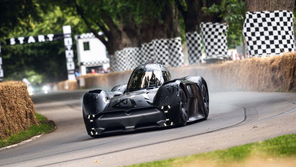 The electric McMurtry Spéirling hypercar.
