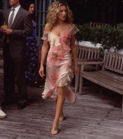 Take A Look Again At All Of Carrie Bradshaw’s Most Iconic Appears ...