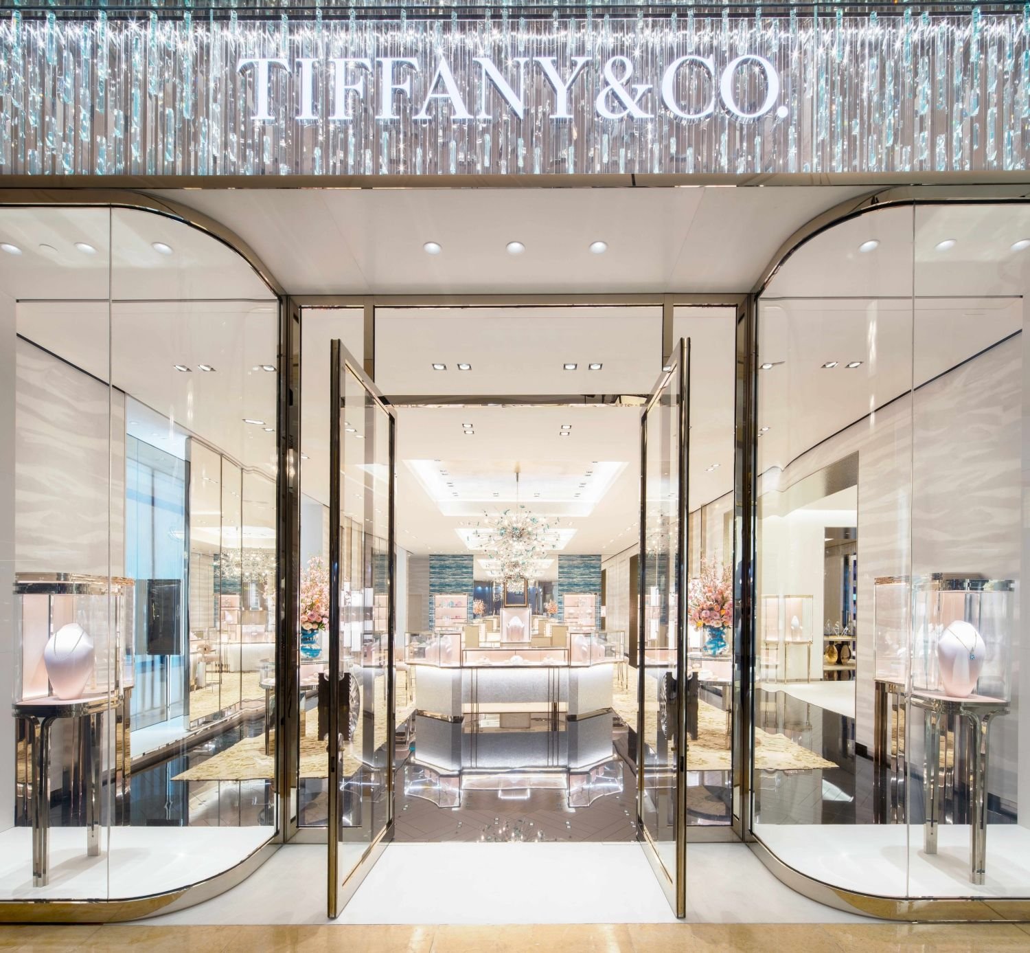 Tiffany & Co Unveils Two Model New Shops in Macau