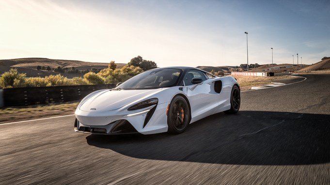 Meet the McLaren Artura, Robb Report’s 2024 Automotive of the 12 months Runner Up