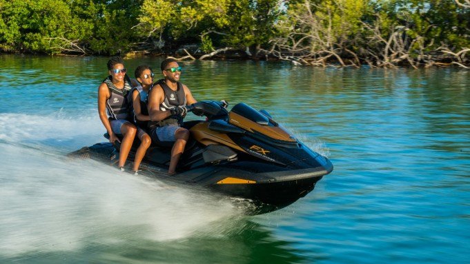 The 11 Finest Private Watercraft for Enjoyable and Play on the Excessive Seas