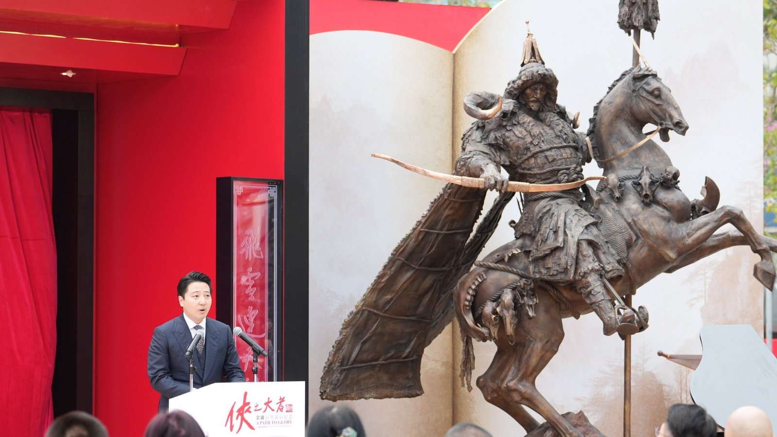 Hong Kong Celebrates Jin Yong with Bronze Sculptures by Artist Ren Zhe