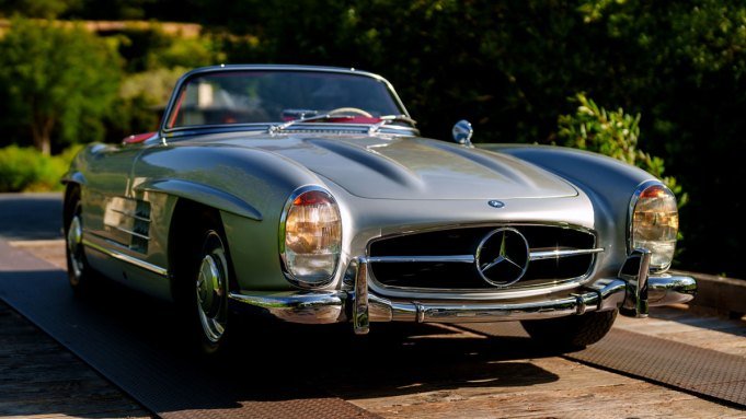 Automotive of the Week: This .6 Million Mercedes-Benz 300 SL Roadster Is a Bellwether for the Collector Market