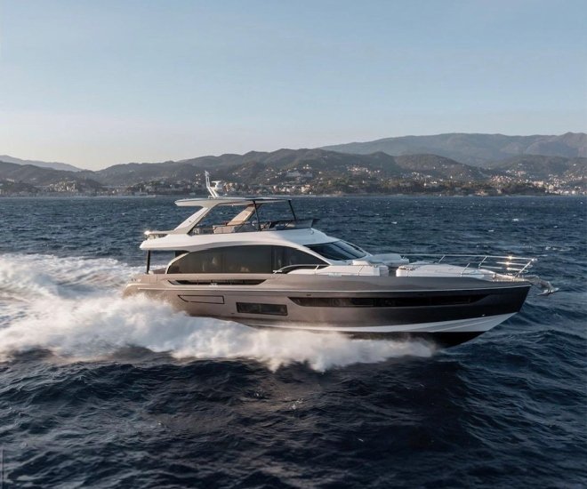 Azimut’s Contemporary Fly 72 – LUXUO